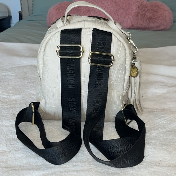 Steve Madden Cream Mini Bag - Picture 2 of 5